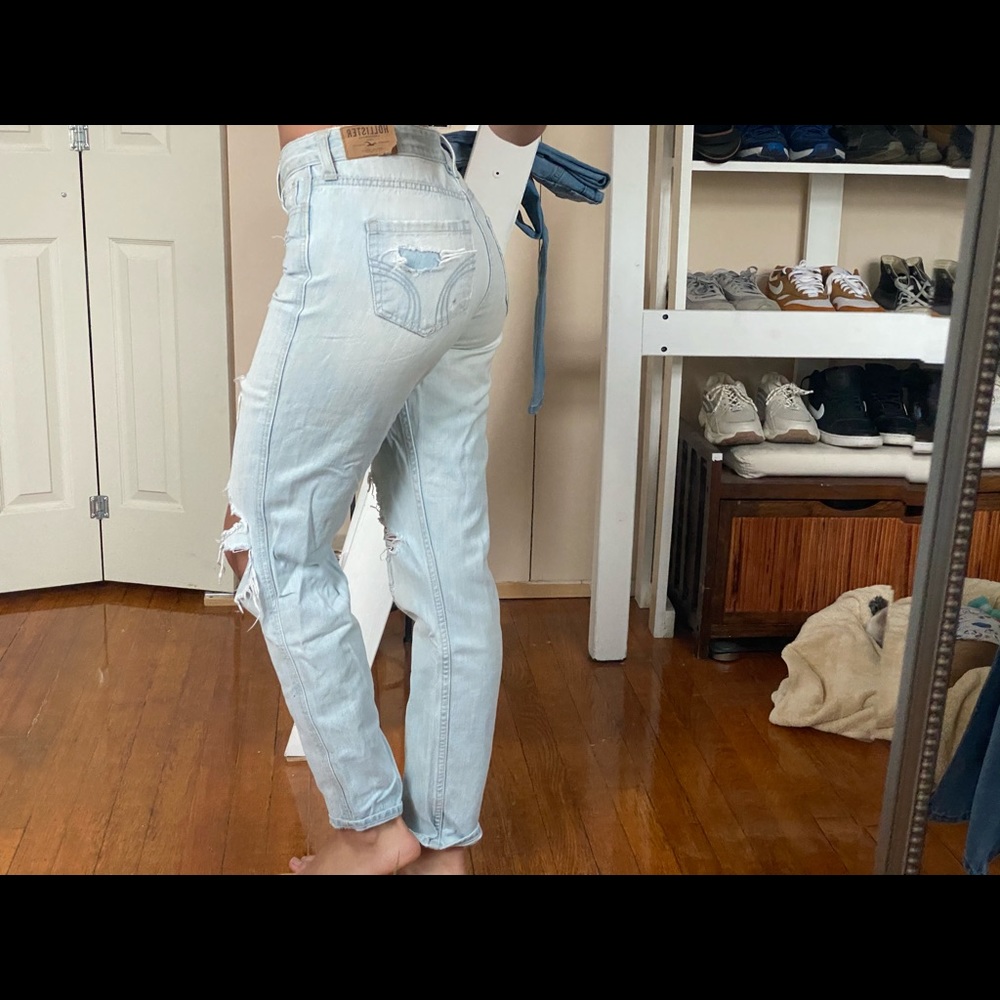 Slim fit Hollister distressed jeans size 25/1